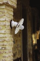 Wandlampe SCHEDAR in Keramik