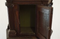 Historismuss Kabinetschrank Eiche Massiv
