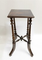 Beistelltisch um 1900