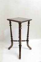 Beistelltisch um 1900